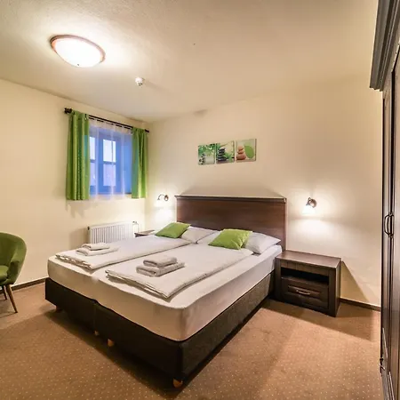 Hotel Koruna 3*