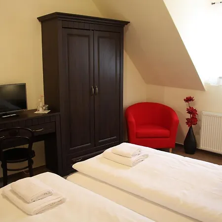 Koruna Hotel 3*